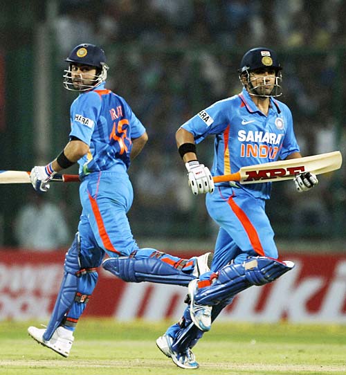 17 अक्टूबर 2011: तस्वीरों में देखें दिनभर की बड़ी खबरें | पढ़ें