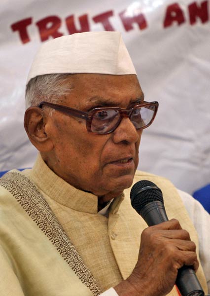 30 अक्‍टूबर 2011: तस्वीरों में देखें दिनभर की बड़ी खबरें | पढ़ें