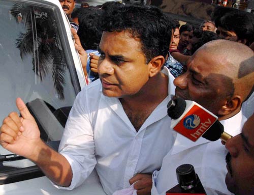 15 अक्टूबर 2011: तस्वीरों में देखें दिनभर की बड़ी खबरें | पढ़ें