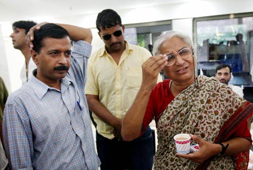 14 अक्टूबर 2011: तस्वीरों में देखें दिनभर की बड़ी खबरें | पढ़ें