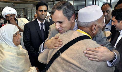 17 अक्टूबर 2011: तस्वीरों में देखें दिनभर की बड़ी खबरें | पढ़ें