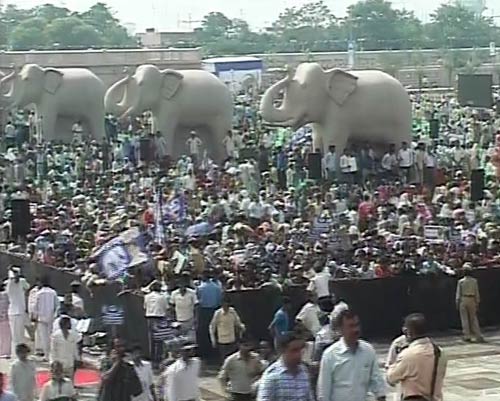 9 अक्‍टूबर 2011: तस्‍वीरों में देखें दिनभर की बड़ी खबरें | पढ़ें