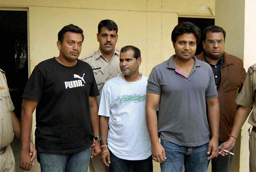 29 अक्‍टूबर 2011: तस्वीरों में देखें दिनभर की बड़ी खबरें | पढ़ें