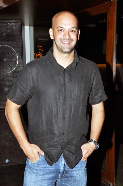 ओपा रेस्‍टोरेंट के लॉन्‍च के मौके पर सितारे | हॉट फोटोशूट