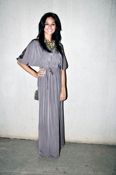 ओपा रेस्‍टोरेंट के लॉन्‍च के मौके पर सितारे | हॉट फोटोशूट