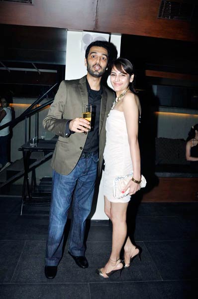 ओपा रेस्‍टोरेंट के लॉन्‍च के मौके पर सितारे | हॉट फोटोशूट