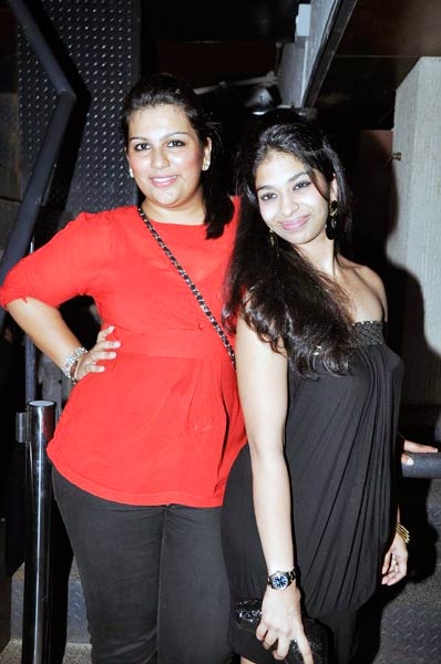 ओपा रेस्‍टोरेंट के लॉन्‍च के मौके पर सितारे | हॉट फोटोशूट