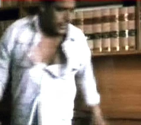 तस्‍वीरों में देखें प्रशांत भूषण से मारपीट