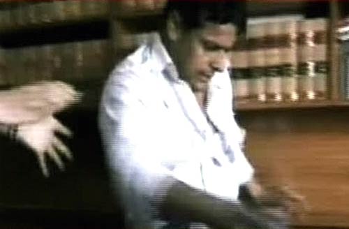 तस्‍वीरों में देखें प्रशांत भूषण से मारपीट