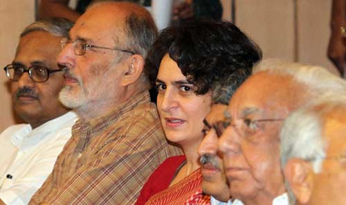 19 अक्टूबर 2011: तस्वीरों में देखें दिनभर की बड़ी खबरें | पढ़ें