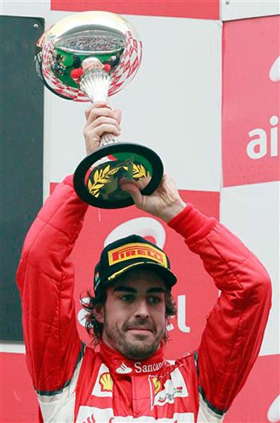 एफ-1 रेस में सेबेस्टियन वेटेल बने चैंपियन | पढ़ें