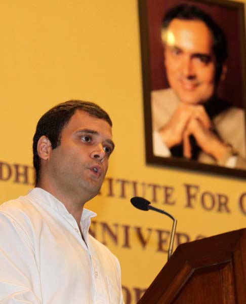 19 अक्टूबर 2011: तस्वीरों में देखें दिनभर की बड़ी खबरें | पढ़ें