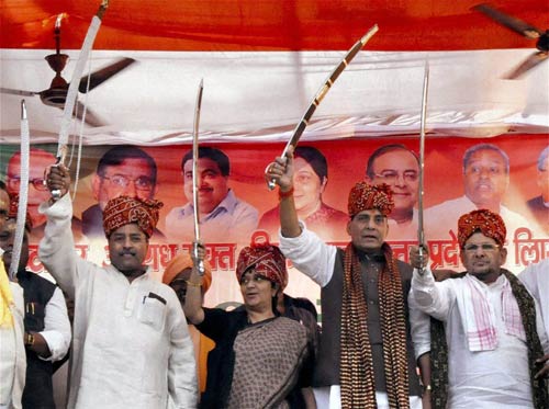 13 अक्टूबर 2011: तस्वीरों में देखें दिनभर की बड़ी खबरें | पढ़ें