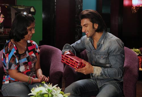 जब रणवीर सिंह ने किया गेट क्रैश । सितारों की मस्ती