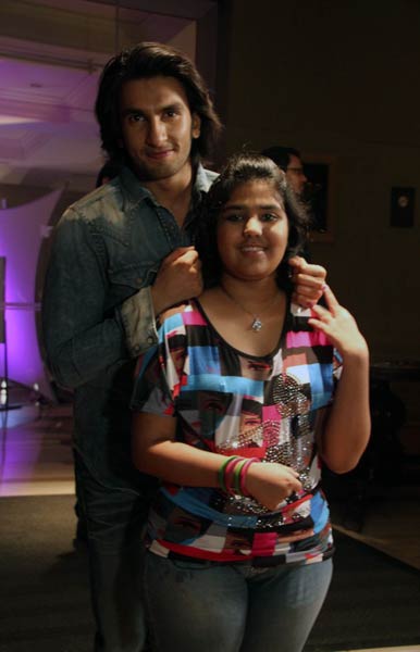 जब रणवीर सिंह ने किया गेट क्रैश । सितारों की मस्ती