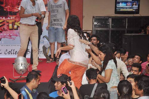 'रॉकस्टार' में नरगिस-रणबीर की कैमेस्ट्री | रॉकस्टार की पार्टी