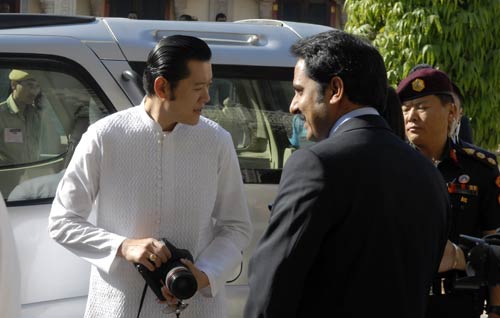 भूटान का शाही दंपति हनीमून मनाने जयपुर पहुंचा