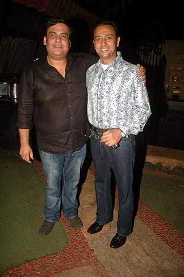 'साहेब, बीवी और गैंगस्‍टर' की सक्‍सेस पार्टी...| हॉट माही गिल