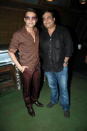 'साहेब, बीवी और गैंगस्‍टर' की सक्‍सेस पार्टी...| हॉट माही गिल