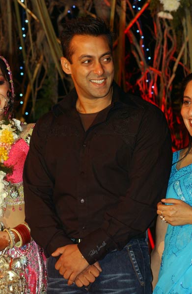 देखें 'दबंग' सलमान का जीवन | सलमान पर विशेष