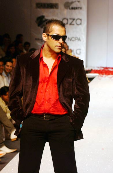 देखें 'दबंग' सलमान का जीवन | सलमान पर विशेष