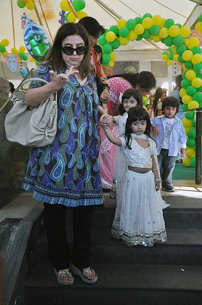 संजय दत्त के जुड़वा बच्‍चों की बर्थडे पार्टी | फोटो