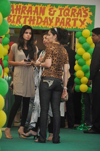 संजय दत्त के जुड़वा बच्‍चों की बर्थडे पार्टी | फोटो