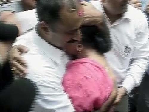 संजीव भट्ट को जमानत, मोदी को लगा झटका