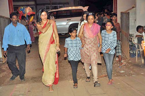 सिनेमा जगत के दिग्‍गजों की दुर्गापूजा...। विशेष कवरेज