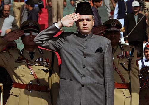 21 अक्‍टूबर 2011: तस्वीरों में देखें दिनभर की बड़ी खबरें  | पढ़ें