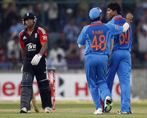 दूसरे वनडे में टीम इंडिया ने इंग्‍लैंड को दी करारी मात