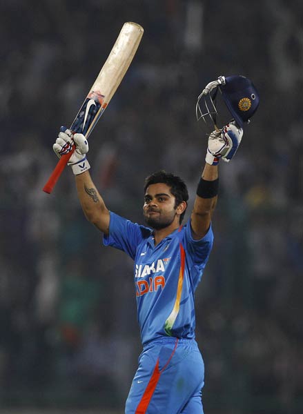 टेस्ट टीम में युवा गेंदबाजों को मौका | धोनी पर विशेष