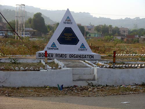 चलो बुलावा आया है, माता ने बुलाया है... | विशेष कवरेज