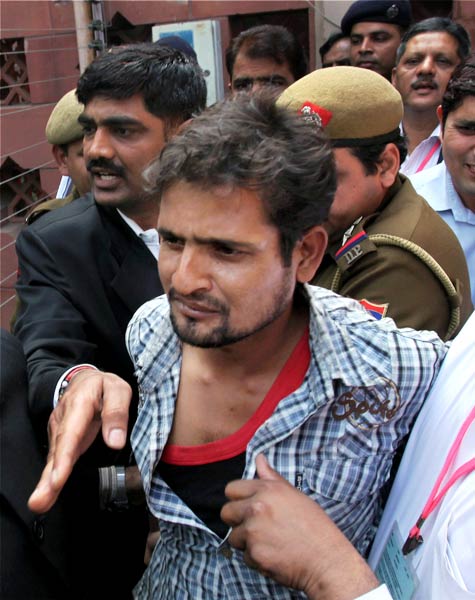 24 नवंबर 2011: तस्वीरों में देखें दिनभर की बड़ी खबरें | पढ़ें