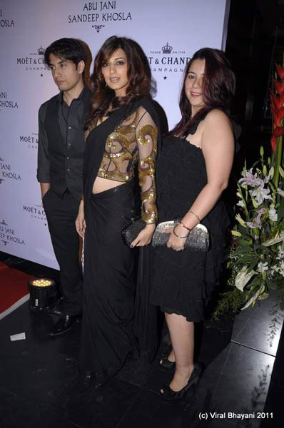 अबू जानी-संजीव की पार्टी में हसीनाएं | ऐश का दमकता चेहरा