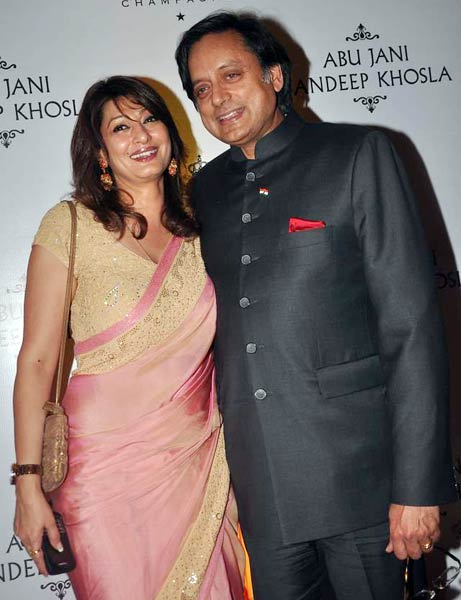 अबू जानी-संजीव की पार्टी में हसीनाएं | ऐश का दमकता चेहरा