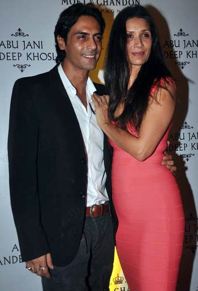 अबू जानी-संजीव की पार्टी में हसीनाएं | ऐश का दमकता चेहरा