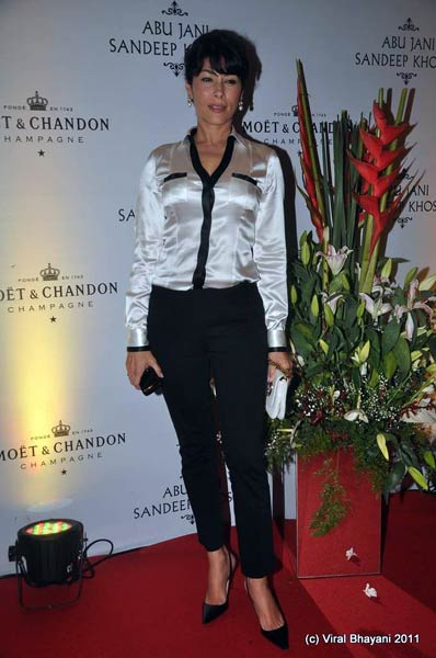 अबू जानी-संजीव की पार्टी में हसीनाएं | ऐश का दमकता चेहरा