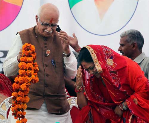 12 नवंबर 2011: तस्‍वीरों में देखें दिनभर की बड़ी खबरें | पढ़ें