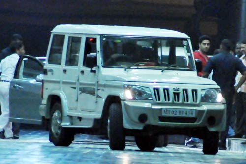 ऐश ने दिया बेटी को जन्‍म, मिलने पहुंचे सितारे | मातृत्‍व सुख