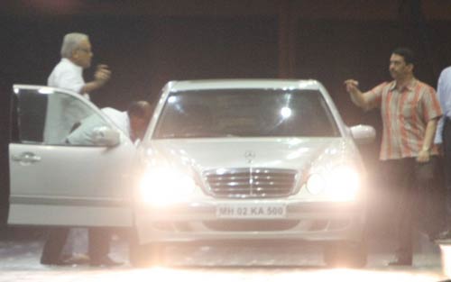 ऐश ने दिया बेटी को जन्‍म, मिलने पहुंचे सितारे | मातृत्‍व सुख