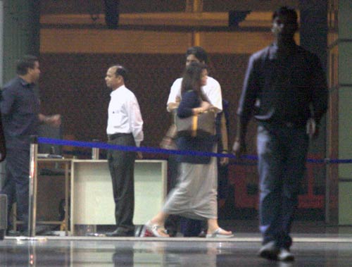 15 नवंबर 2011: तस्‍वीरों में देखें दिनभर की बड़ी खबरें | पढ़ें