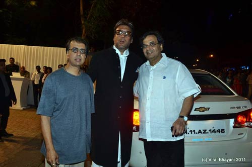 बोमन ईरानी के बेटे की रिसेप्शन पार्टी... | बोल्‍ड होती बालाएं... 