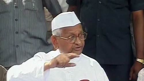 13 नवंबर 2011: तस्‍वीरों में देखें दिनभर की बड़ी खबरें  | पढ़ें