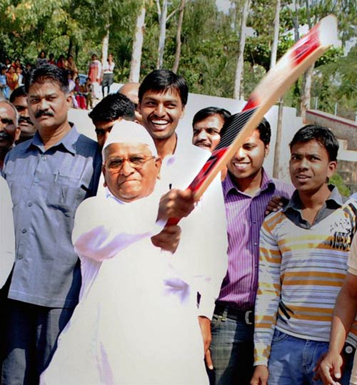 16 नवंबर 2011: तस्‍वीरों में देखें दिनभर की बड़ी खबरें  | पढ़ें