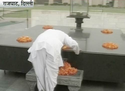 अन्‍ना हजारे ने तोड़ा मौन व्रत