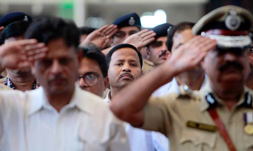 देश ने दी 26/11 के शहीदों को श्रद्धांजलि...| 26/11 पर विशेष