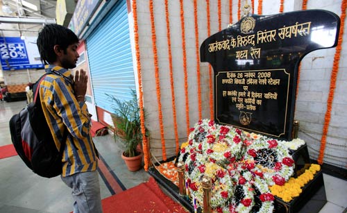 देश ने दी 26/11 के शहीदों को श्रद्धांजलि...| 26/11 पर विशेष