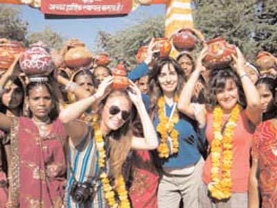 बीते सप्‍ताह बॉलीवुड की प्रमुख हलचल | बोल्‍ड होती बालाएं... 