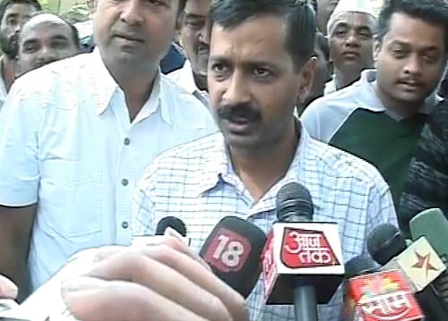 12 नवंबर 2011: तस्‍वीरों में देखें दिनभर की बड़ी खबरें | पढ़ें